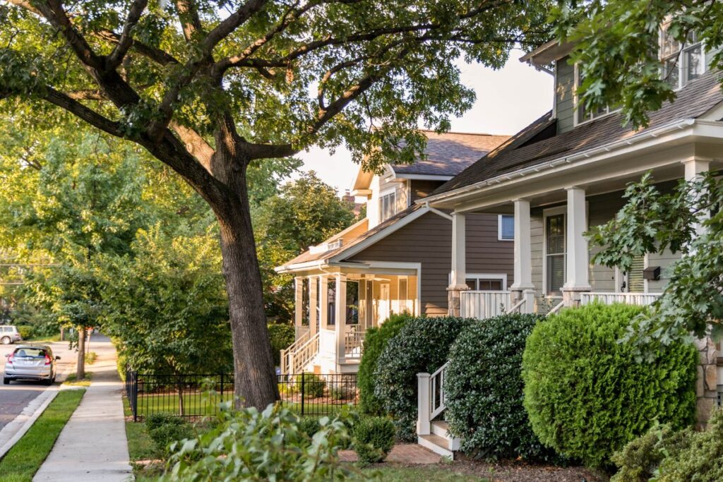 living in Arlington VA living in northern va buying a home in arlington va arlington housing market buyer competition nova real estate Best Realtors in arlington va falls church northern virginia dmv dc agents